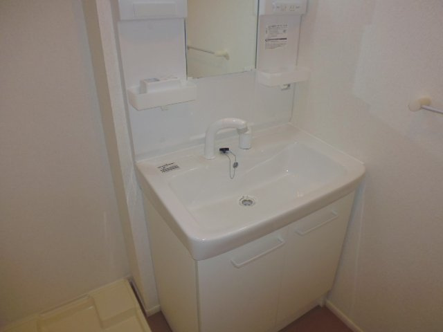 イーストメゾンⅡの独立洗面台|洗髪洗面化粧台