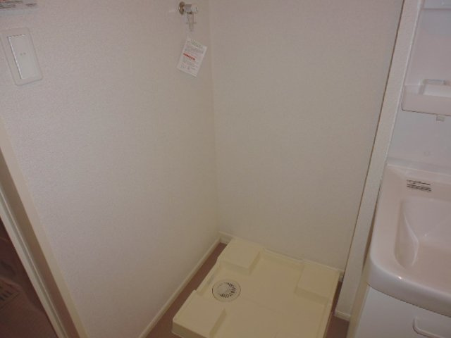 イーストメゾンⅡのその他|洗濯機置き場