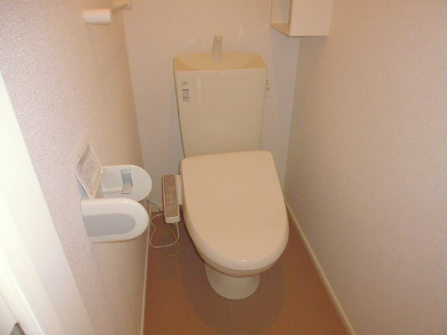 イーストメゾンⅡのトイレ|シャワー付きトイレ