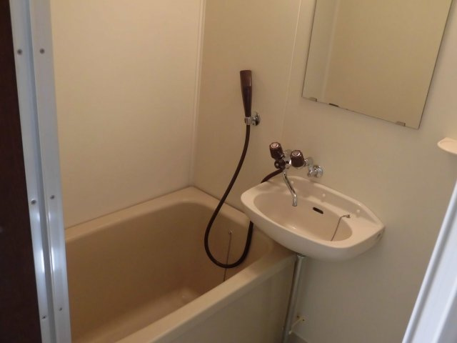 コーポフレンズの浴室