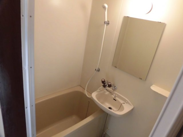 コーポフレンズの浴室