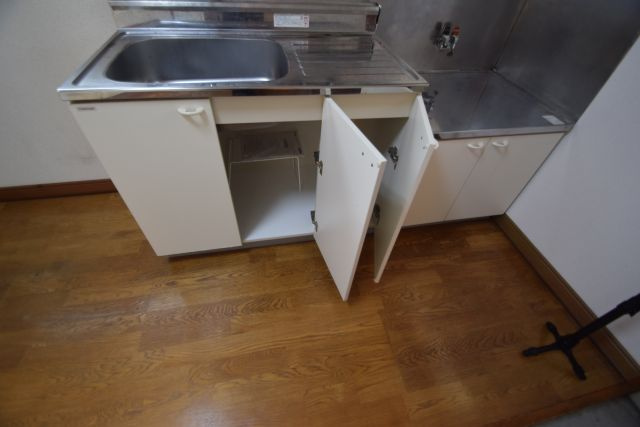 オレンジハイツのキッチン|キッチン下です