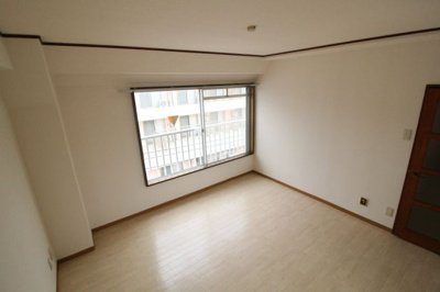 【寝室】 | ロイヤル板宿