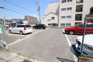 【駐車場】