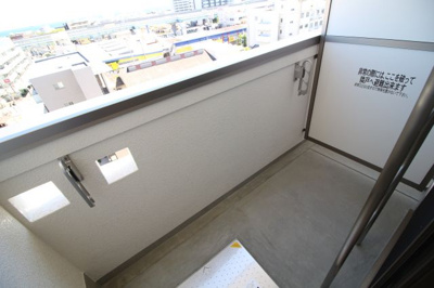 【バルコニー】 | ワコーレヴィータ鷹取駅前