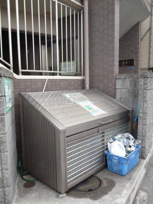【その他共用部分】 | ジュネスⅠ | 敷地内ごみ置き場でごみ出しもらくらく～♪忙しい社会人さんや学生さんにはうってつけ！