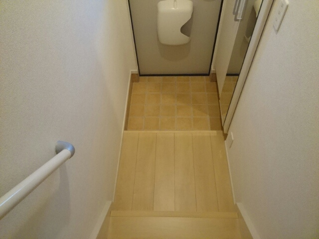 ビックウエストセカンドの玄関