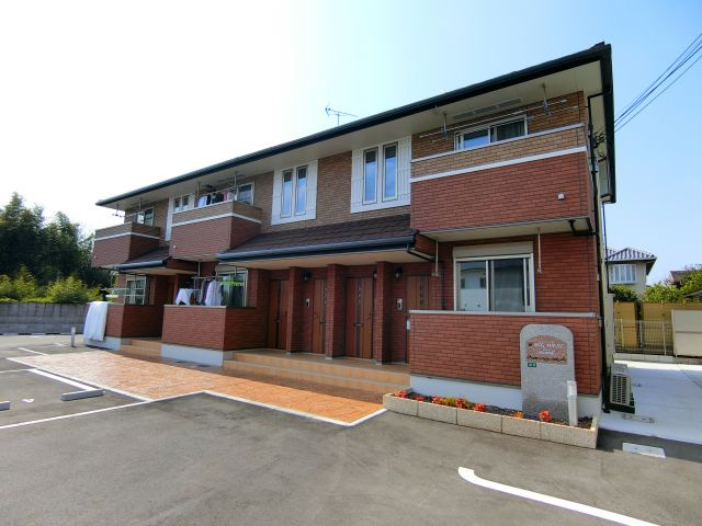 ビックウエストセカンドの外観