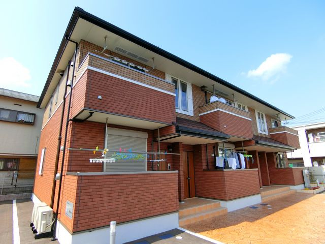 ビックウエストセカンドの外観