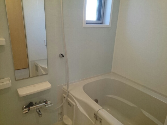 ビックウエストセカンドの浴室