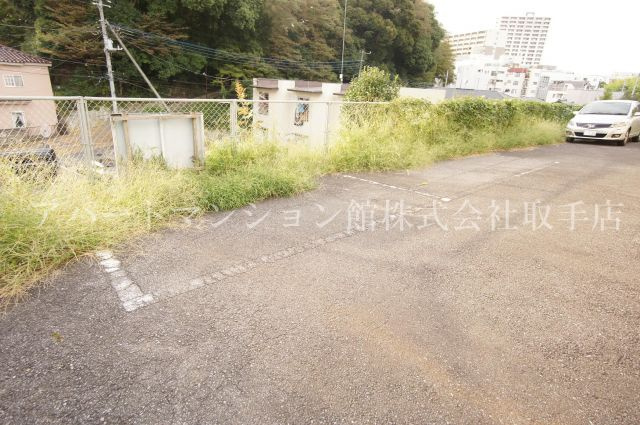 フィオーレみつきの駐車場