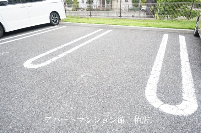 オアシスの駐車場