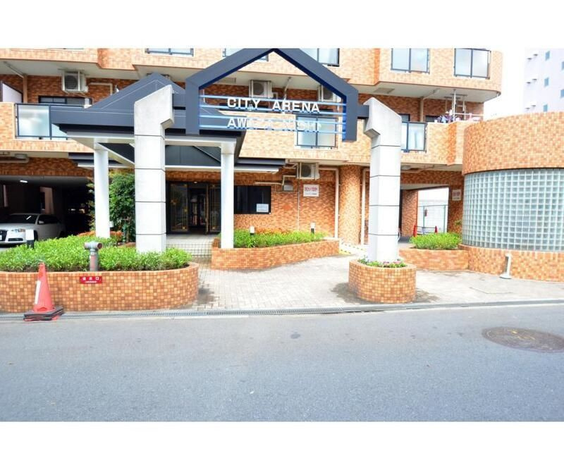 シティアリーナ阿波座西のエントランス