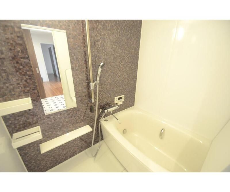 シティアリーナ阿波座西の浴室|天窓