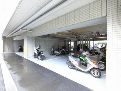 【その他共用部分】 | ザ・パークハウス横浜大口Ｄ棟 | バイク置場