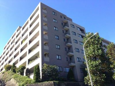 【外観】 | フレスコート青葉の丘 | 1階住戸ですが2階位置にあるので防犯面も安心、プライバシーを確保出来ます♪