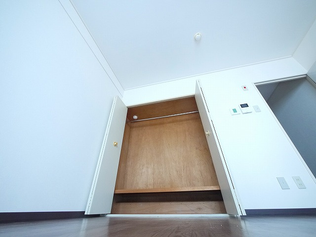 まあぁろ～ビルの洋室