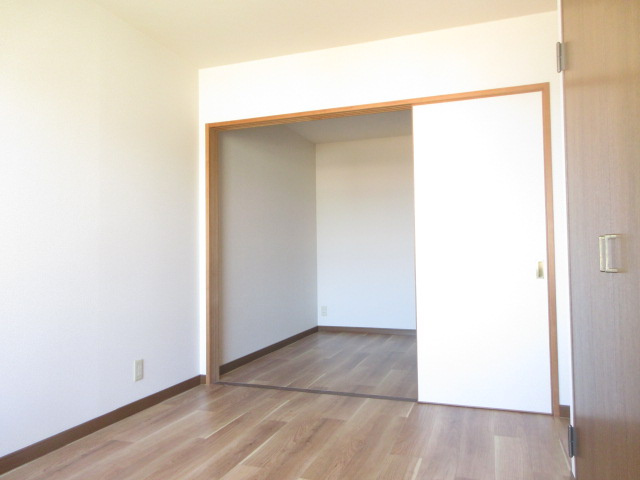 【洋室】 | 朝日メゾネットＢ棟