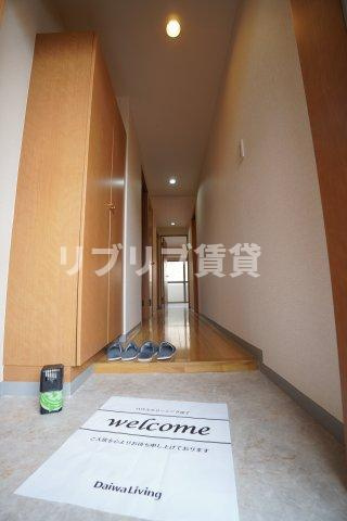 NTマンションの玄関