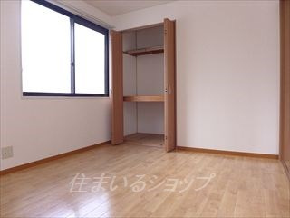 グランディール濱本Ａの寝室|クローゼットあり