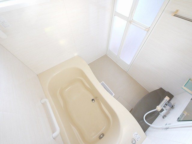 ラ・フロール青垣の浴室