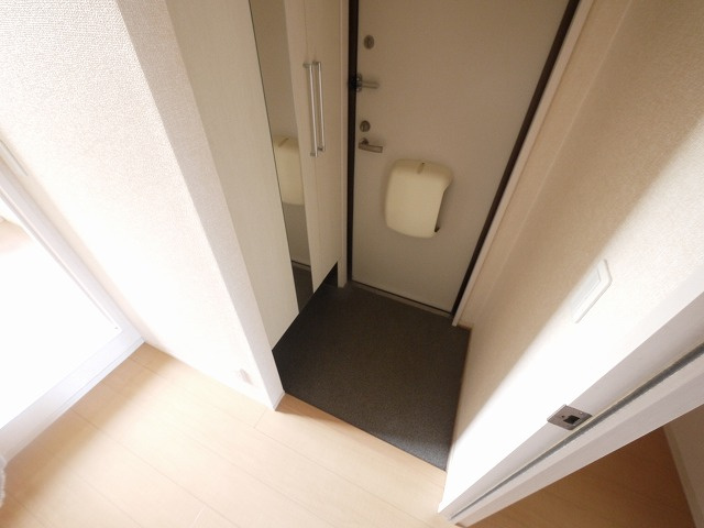 ラ・フロール青垣の玄関