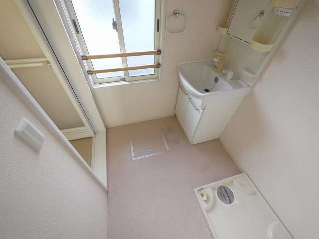 ラ・フロール青垣の洗面所