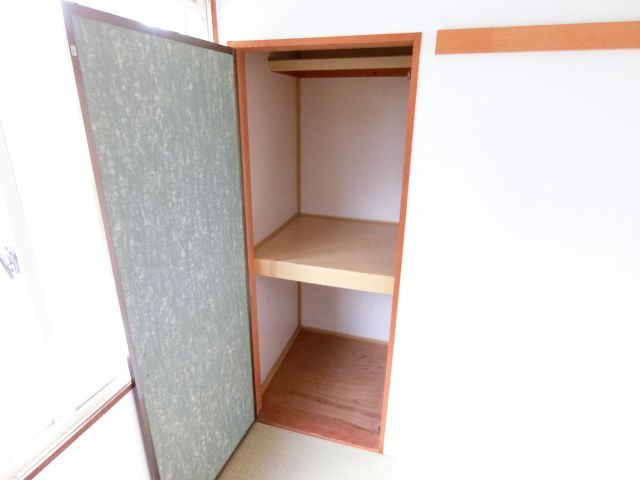 エルハイツ金剛の内装|同物件別部屋