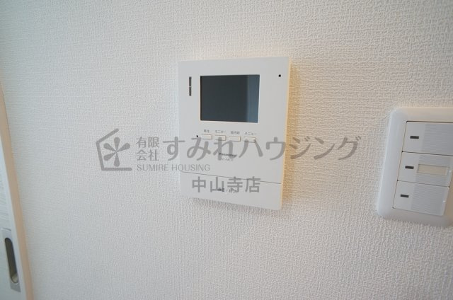 アウフヘーベン東宝塚のセキュリティ|参考、同建物・反転間取りの号室