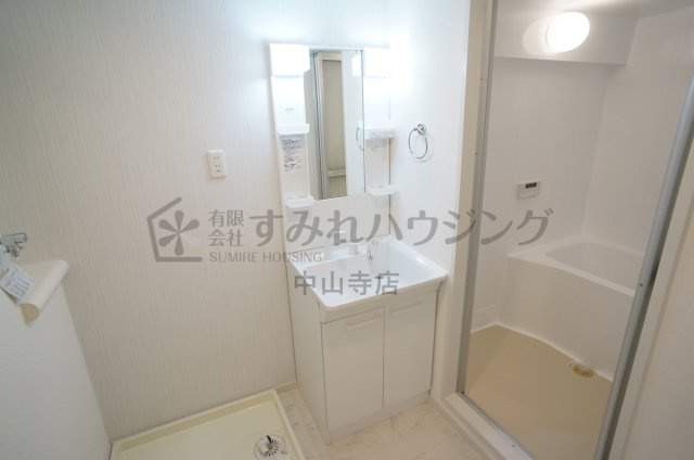 アウフヘーベン東宝塚の洗面所|参考、同建物・反転間取りの号室