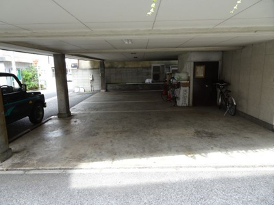 【駐車場】 | 石田ビル | 石田ビル