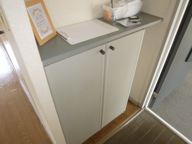 ウィンディア浦田Bの玄関