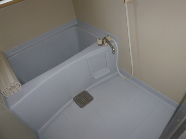 ウィンディア浦田Bの浴室