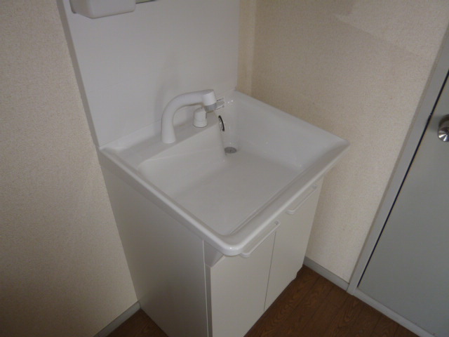 ウィンディア浦田Bの洗面所|洗髪洗面化粧台