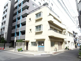 【外観】 | 阿部ビル　日暮里駅から徒歩5分・鶯谷駅から徒歩8分・南西角地
