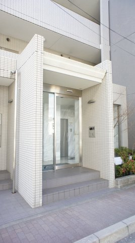 【エントランス】 | ルミエール | 建物入り口です