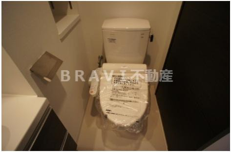 エスライズ北堀江　BRAVI不動産のトイレ|【エスライズ北堀江】トイレもきれいです
