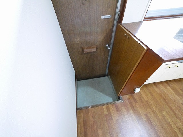 ニュー芝ハイツの玄関|シンプルで使いやすい玄関です