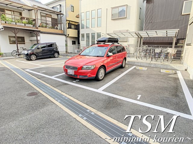 ヴェステン香里の駐車場|敷地内駐車場