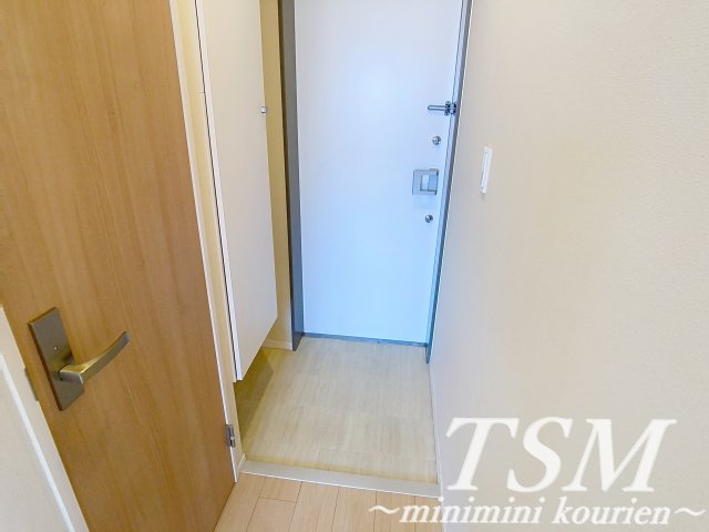 ヴェステン香里の玄関