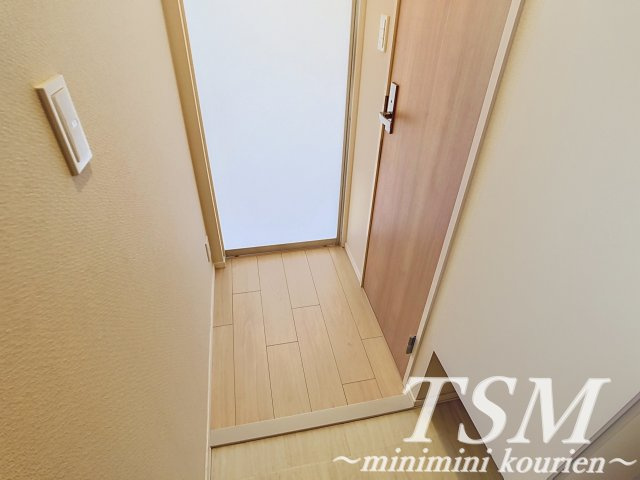 ヴェステン香里の玄関