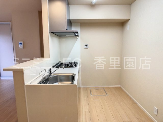 ヴェステン香里のキッチン|家電配置スペースもタップリあります。