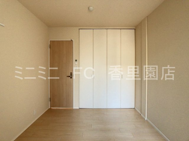 ヴェステン香里の寝室|5.5帖の寝室