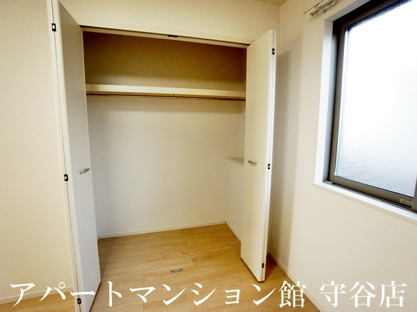 カラーリヴァー　H＆Aの収納