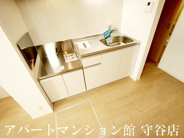 カラーリヴァー　H＆Aのキッチン