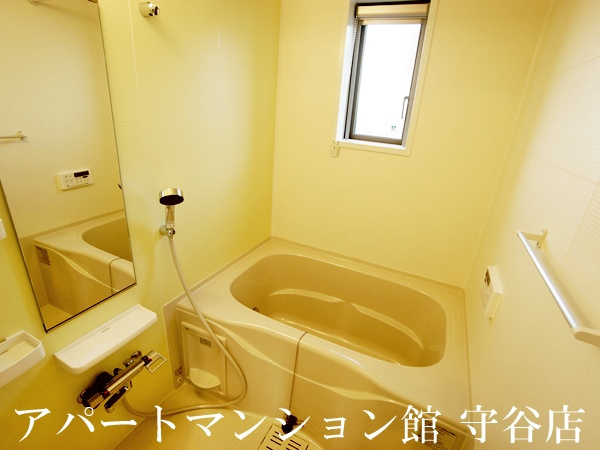 カラーリヴァー　H＆Aの浴室