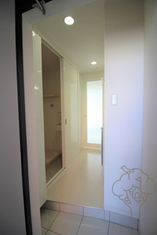 ソフィア南森町の玄関