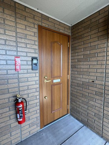 ウィルモア呉竹の玄関