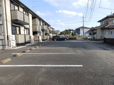【駐車場】 | ハイツブルージュ