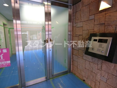 【エントランス】 | エクセレント南森町